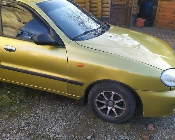 Желтый Дэу Сенс, объемом двигателя 1.3 л и пробегом 200 тыс. км за 1400 $, фото 1 на Automoto.ua