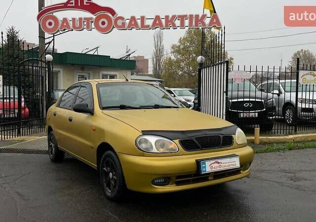 Желтый Дэу Сенс, объемом двигателя 1.3 л и пробегом 242 тыс. км за 2199 $, фото 1 на Automoto.ua