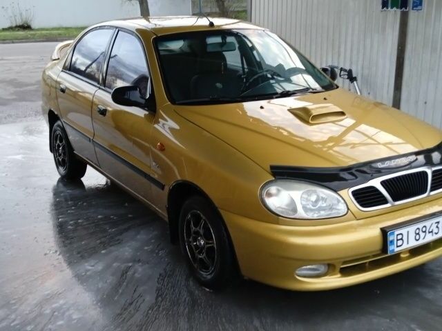 Жовтий Деу Сенс, об'ємом двигуна 1.5 л та пробігом 200 тис. км за 3200 $, фото 1 на Automoto.ua