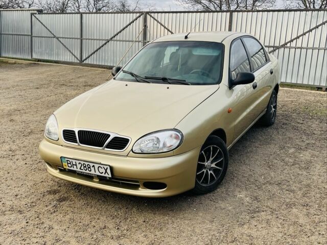 Желтый Дэу Сенс, объемом двигателя 1.3 л и пробегом 236 тыс. км за 1450 $, фото 1 на Automoto.ua