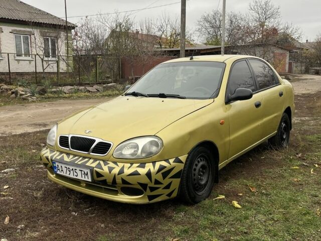 Желтый Дэу Сенс, объемом двигателя 1.5 л и пробегом 250 тыс. км за 1250 $, фото 1 на Automoto.ua
