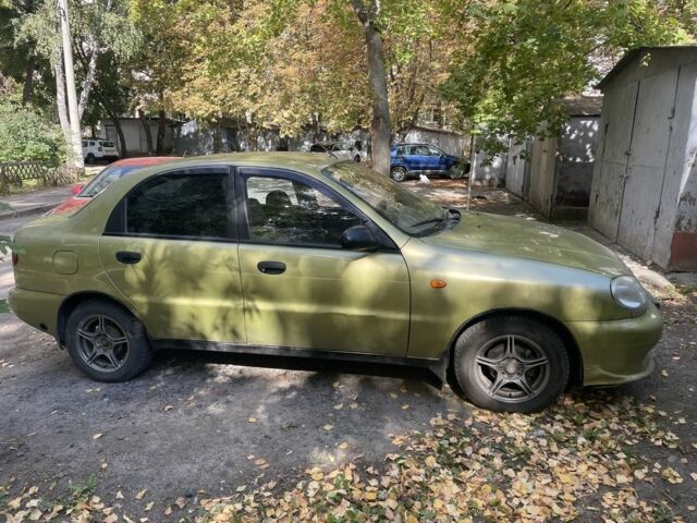 Желтый Дэу Сенс, объемом двигателя 1.5 л и пробегом 172 тыс. км за 2150 $, фото 1 на Automoto.ua