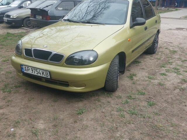 Желтый Дэу Сенс, объемом двигателя 1.5 л и пробегом 180 тыс. км за 3000 $, фото 1 на Automoto.ua