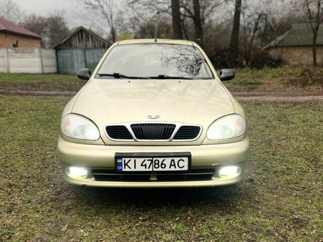 Желтый Дэу Сенс, объемом двигателя 1.5 л и пробегом 2 тыс. км за 1550 $, фото 1 на Automoto.ua