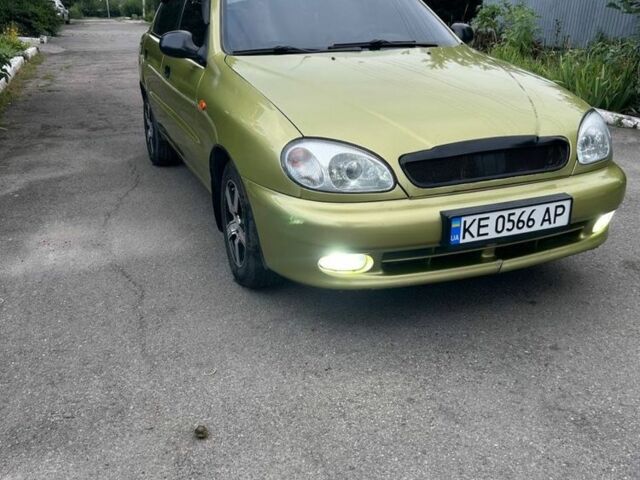 Желтый Дэу Сенс, объемом двигателя 1.5 л и пробегом 247 тыс. км за 3200 $, фото 1 на Automoto.ua