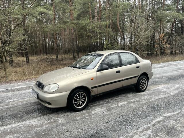 Желтый Дэу Сенс, объемом двигателя 1.4 л и пробегом 200 тыс. км за 1500 $, фото 1 на Automoto.ua