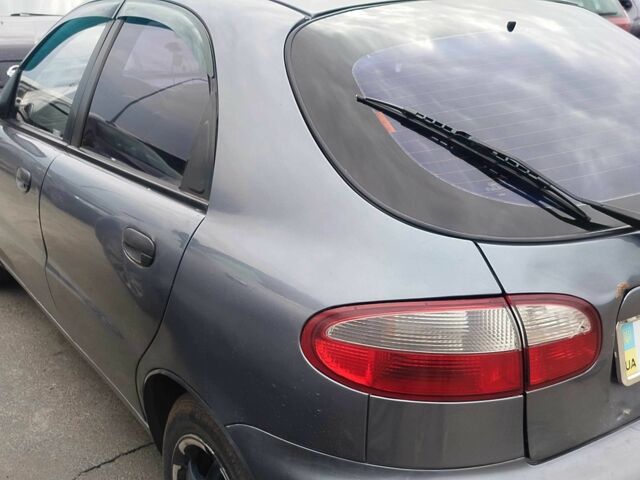 Серый Дэу Сенс, объемом двигателя 1.5 л и пробегом 1000 тыс. км за 2000 $, фото 1 на Automoto.ua