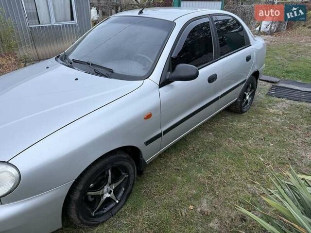 Деу Сенс 2003 у Синельниковом на Automoto.ua Сірий Деу Сенс, об'ємом двигуна 1.5 л та пробігом 150 тис. км за 2300 $, фото 1 на Automoto.ua