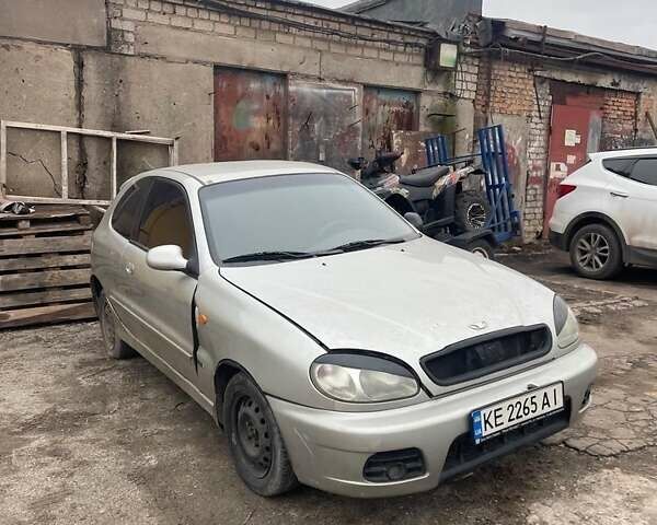 Серый Дэу Сенс, объемом двигателя 1.6 л и пробегом 150 тыс. км за 1900 $, фото 1 на Automoto.ua