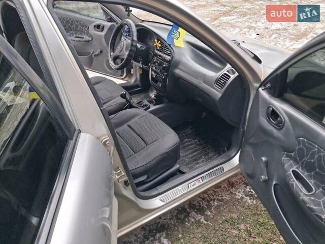 Серый Дэу Сенс, объемом двигателя 1.3 л и пробегом 300 тыс. км за 1500 $, фото 1 на Automoto.ua