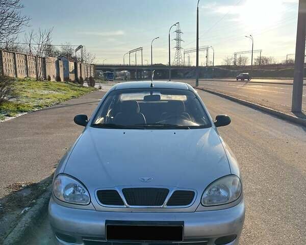 Сірий Деу Сенс, об'ємом двигуна 1.3 л та пробігом 200 тис. км за 2000 $, фото 1 на Automoto.ua