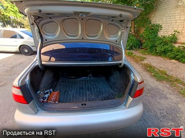 Серый Дэу Сенс, объемом двигателя 1.3 л и пробегом 200 тыс. км за 1900 $, фото 1 на Automoto.ua