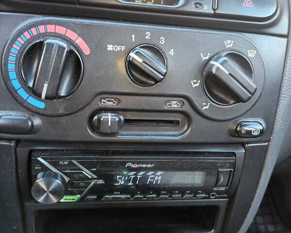 Деу Сенс 2003 у Мукачеве на Automoto.ua Сірий Деу Сенс, об'ємом двигуна 1.3 л та пробігом 179 тис. км за 1500 $, фото 1 на Automoto.ua