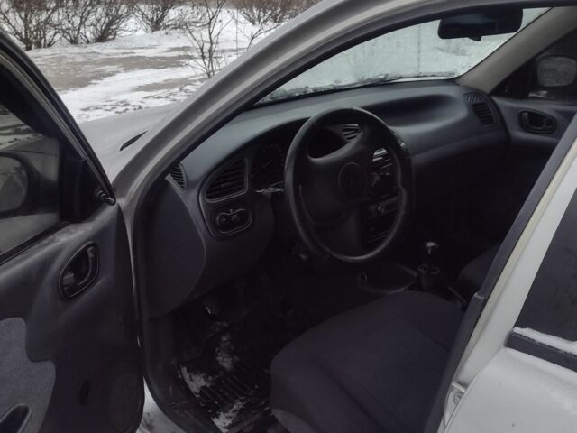 Серый Дэу Сенс, объемом двигателя 1.5 л и пробегом 250 тыс. км за 2800 $, фото 1 на Automoto.ua