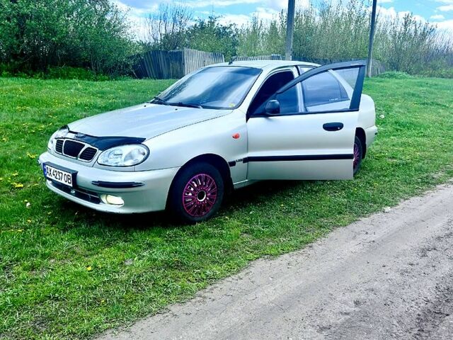 Сірий Деу Сенс, об'ємом двигуна 1.3 л та пробігом 200 тис. км за 2000 $, фото 1 на Automoto.ua
