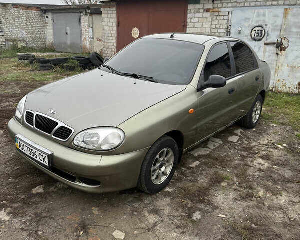 Сірий Деу Сенс, об'ємом двигуна 1.3 л та пробігом 127 тис. км за 2000 $, фото 1 на Automoto.ua