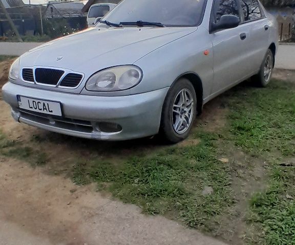 Серый Дэу Сенс, объемом двигателя 0 л и пробегом 278 тыс. км за 1657 $, фото 1 на Automoto.ua