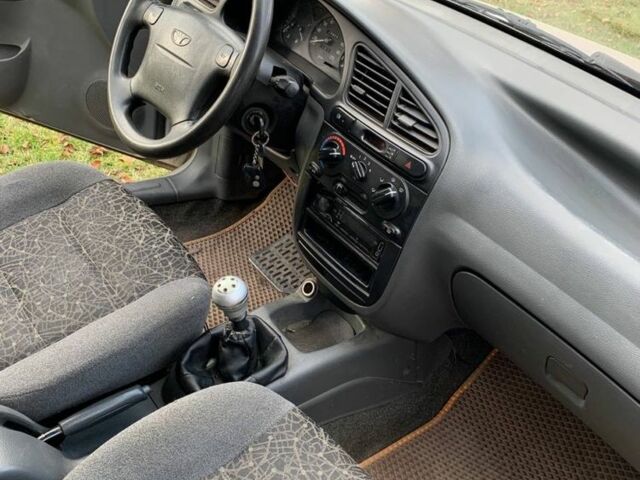 Сірий Деу Сенс, об'ємом двигуна 1.6 л та пробігом 2 тис. км за 1200 $, фото 1 на Automoto.ua