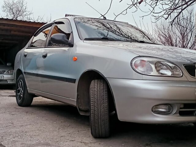 Серый Дэу Сенс, объемом двигателя 1.5 л и пробегом 200 тыс. км за 3000 $, фото 1 на Automoto.ua