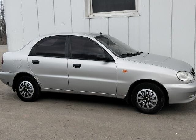 Серый Дэу Сенс, объемом двигателя 1.5 л и пробегом 320 тыс. км за 1380 $, фото 1 на Automoto.ua