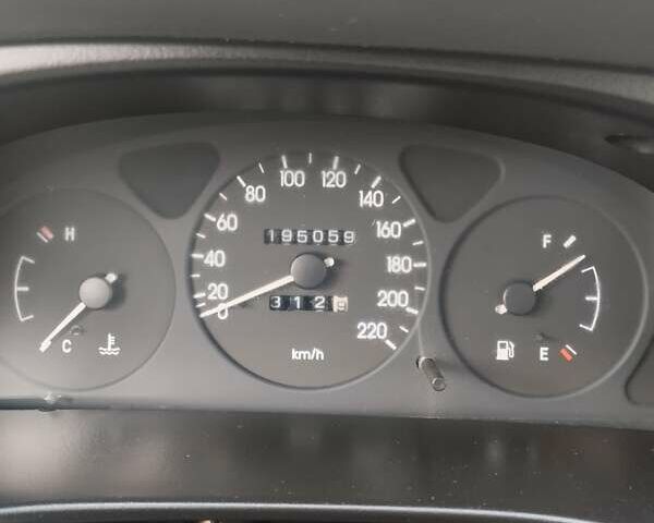 Серый Дэу Сенс, объемом двигателя 1.3 л и пробегом 195 тыс. км за 1900 $, фото 1 на Automoto.ua