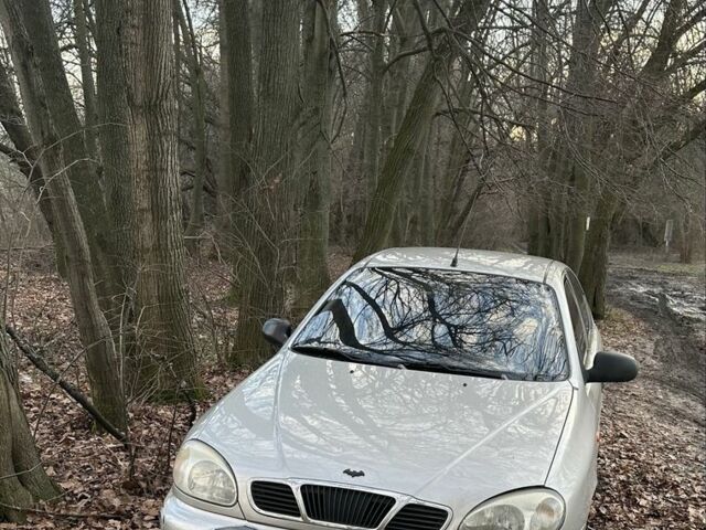 Серый Дэу Сенс, объемом двигателя 1.5 л и пробегом 278 тыс. км за 2300 $, фото 1 на Automoto.ua