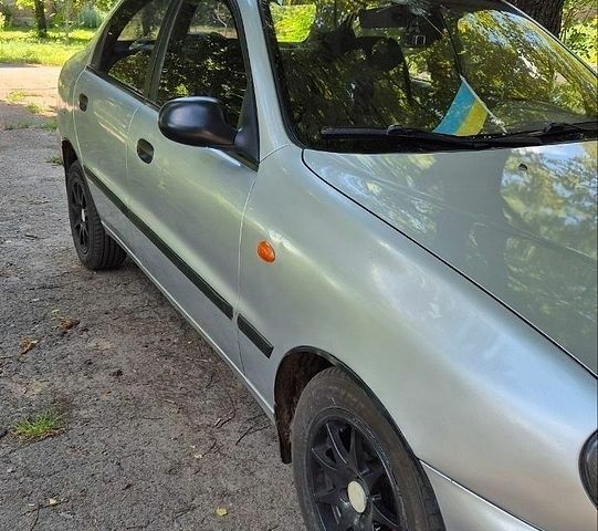 Сірий Деу Сенс, об'ємом двигуна 1.3 л та пробігом 330 тис. км за 1900 $, фото 1 на Automoto.ua