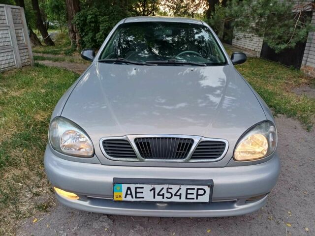 Серый Дэу Сенс, объемом двигателя 1.5 л и пробегом 250 тыс. км за 2450 $, фото 1 на Automoto.ua