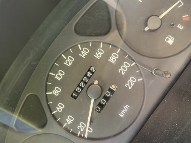 Серый Дэу Сенс, объемом двигателя 1.5 л и пробегом 132 тыс. км за 1163 $, фото 1 на Automoto.ua