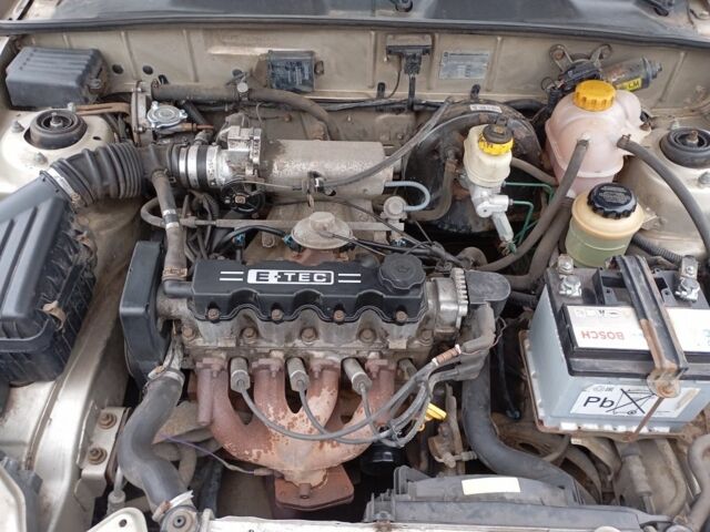 Сірий Деу Сенс, об'ємом двигуна 1 л та пробігом 200 тис. км за 2500 $, фото 1 на Automoto.ua