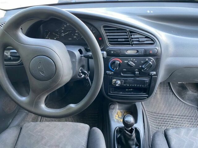 Серый Дэу Сенс, объемом двигателя 0 л и пробегом 230 тыс. км за 2000 $, фото 1 на Automoto.ua