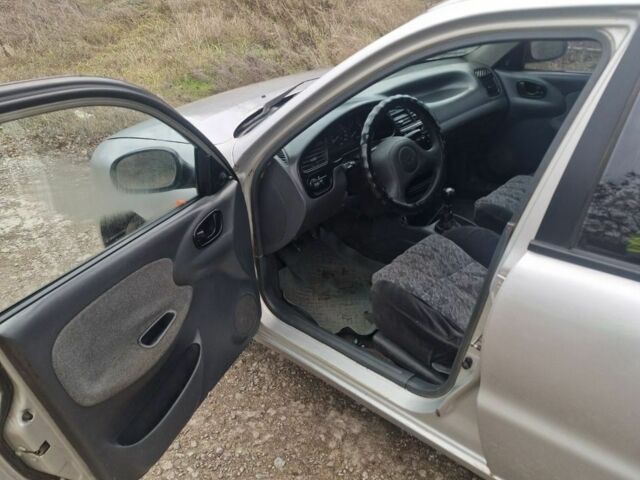 Серый Дэу Сенс, объемом двигателя 1.5 л и пробегом 300 тыс. км за 1100 $, фото 1 на Automoto.ua