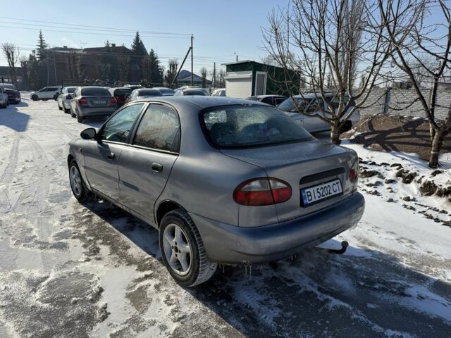 Серый Дэу Сенс, объемом двигателя 1.5 л и пробегом 200 тыс. км за 2000 $, фото 1 на Automoto.ua