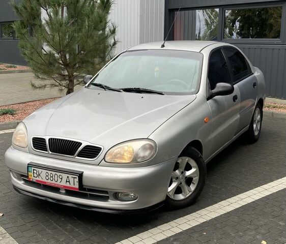 Сірий Деу Сенс, об'ємом двигуна 1.5 л та пробігом 296 тис. км за 2200 $, фото 1 на Automoto.ua