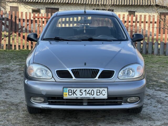 Серый Дэу Сенс, объемом двигателя 1.4 л и пробегом 142 тыс. км за 2000 $, фото 1 на Automoto.ua
