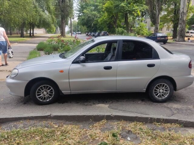 Сірий Деу Сенс, об'ємом двигуна 1.4 л та пробігом 200 тис. км за 1905 $, фото 1 на Automoto.ua