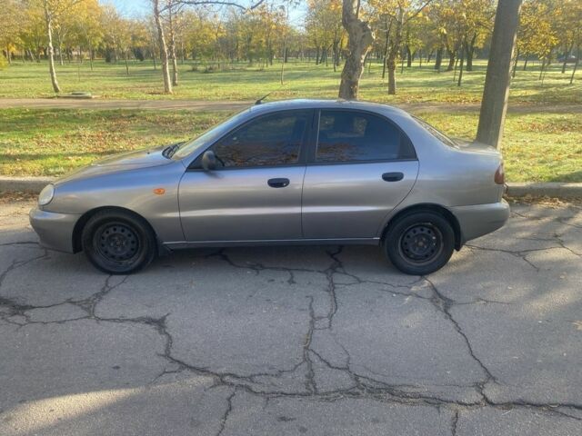 Серый Дэу Сенс, объемом двигателя 1.5 л и пробегом 209 тыс. км за 2800 $, фото 1 на Automoto.ua