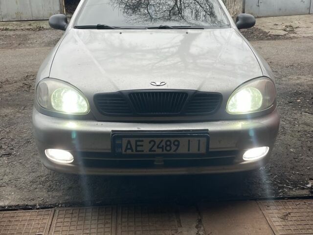 Серый Дэу Сенс, объемом двигателя 1.5 л и пробегом 247 тыс. км за 2000 $, фото 1 на Automoto.ua