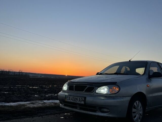 Серый Дэу Сенс, объемом двигателя 1.5 л и пробегом 300 тыс. км за 1350 $, фото 1 на Automoto.ua