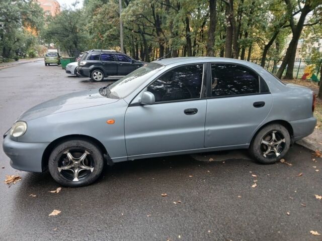 Сірий Деу Сенс, об'ємом двигуна 1.3 л та пробігом 152 тис. км за 2000 $, фото 1 на Automoto.ua