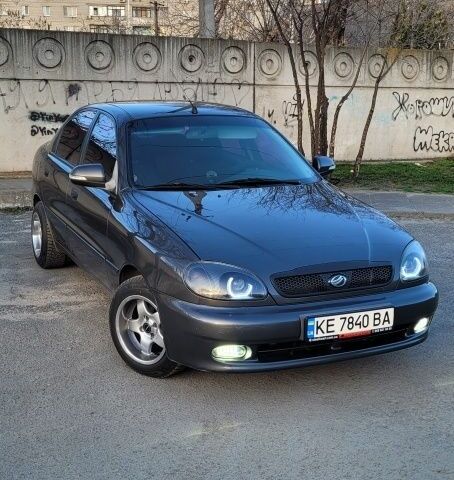 Серый Дэу Сенс, объемом двигателя 1.5 л и пробегом 150 тыс. км за 4200 $, фото 1 на Automoto.ua