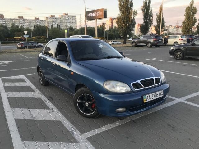 Синій Деу Сенс, об'ємом двигуна 1.5 л та пробігом 300 тис. км за 2001 $, фото 1 на Automoto.ua