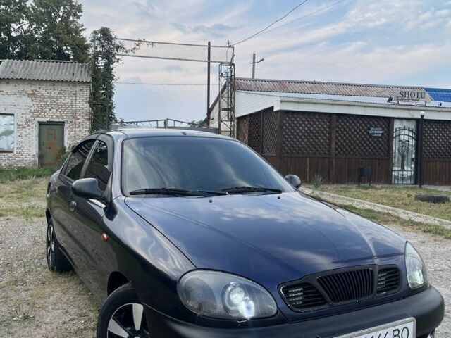 Синий Дэу Сенс, объемом двигателя 1.6 л и пробегом 10 тыс. км за 2002 $, фото 1 на Automoto.ua
