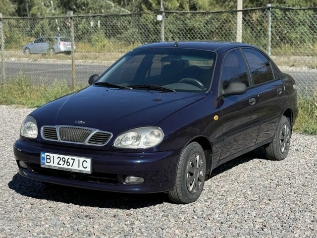 Синий Дэу Сенс, объемом двигателя 1.5 л и пробегом 300 тыс. км за 1950 $, фото 1 на Automoto.ua
