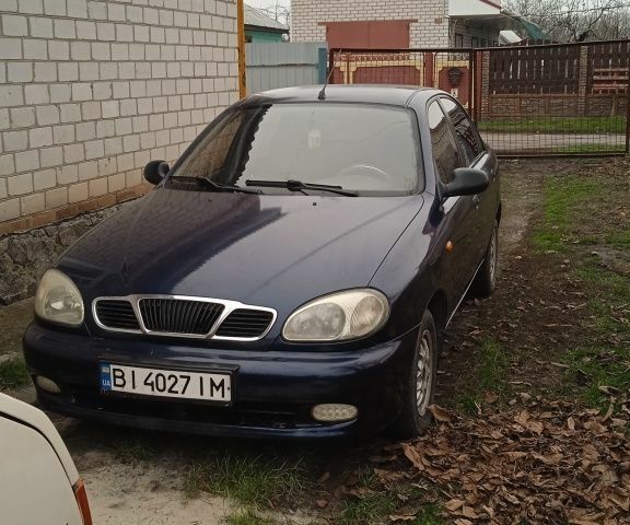 Синий Дэу Сенс, объемом двигателя 1.5 л и пробегом 209 тыс. км за 2600 $, фото 1 на Automoto.ua