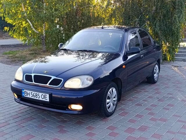 Синий Дэу Сенс, объемом двигателя 1.6 л и пробегом 215 тыс. км за 2002 $, фото 1 на Automoto.ua