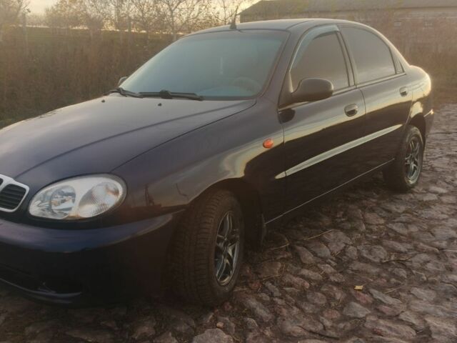 Синий Дэу Сенс, объемом двигателя 1.5 л и пробегом 260 тыс. км за 2100 $, фото 1 на Automoto.ua