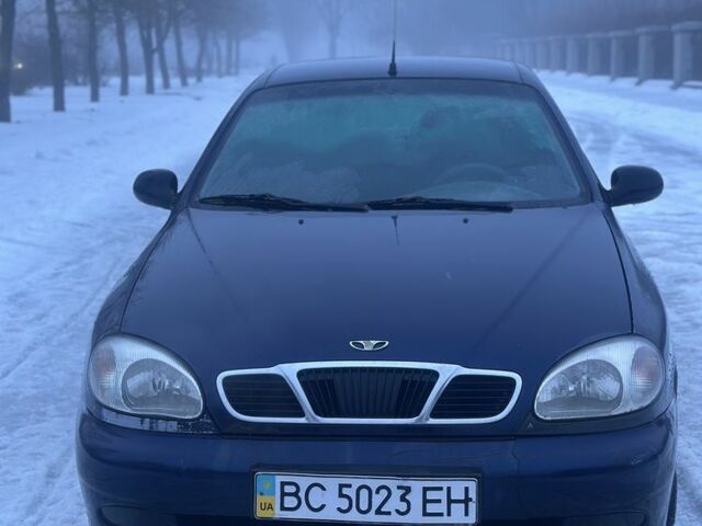Синий Дэу Сенс, объемом двигателя 1.3 л и пробегом 318 тыс. км за 950 $, фото 1 на Automoto.ua