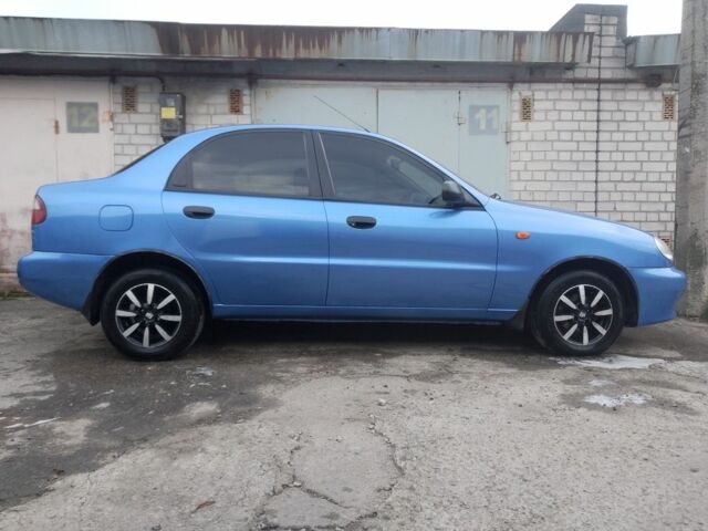 Синий Дэу Сенс, объемом двигателя 0 л и пробегом 220 тыс. км за 2700 $, фото 1 на Automoto.ua