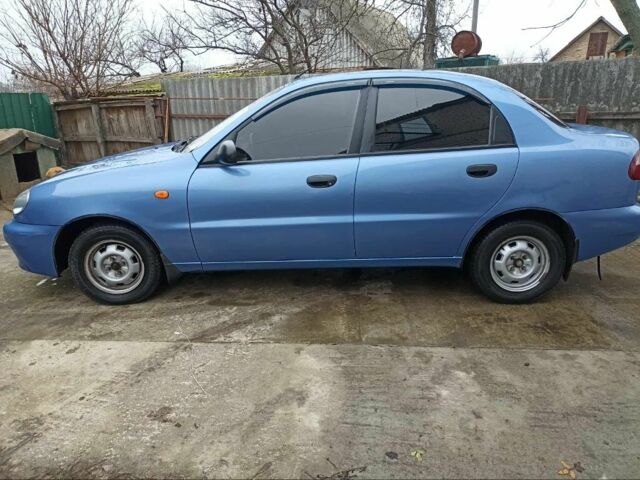 Синий Дэу Сенс, объемом двигателя 1.4 л и пробегом 145 тыс. км за 2300 $, фото 1 на Automoto.ua